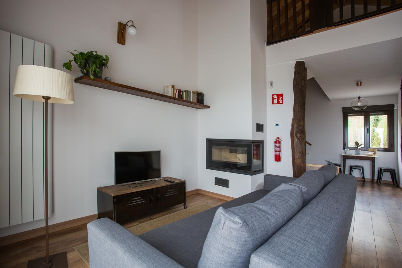 Os Feleitos Guest House Orellán Eksteriør bilde